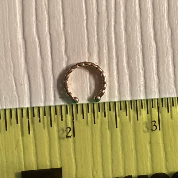 Gold Chain Link Cuff Earring, Cartilage, Minimalist - Picture 3 of 3